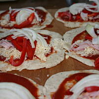 MAX - pierogi drożdżowe z serem i szynką kasiuli