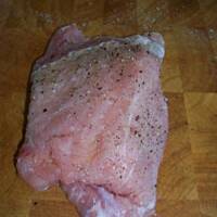 Schabowy z pieczarkami i szparagami