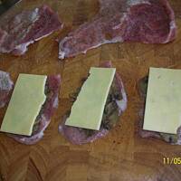 Schabowy z pieczarkami i szparagami