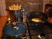 Fot. dama_pik, szparagi pod beszamelem z szynka -PYCHA