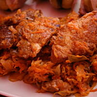 Żeberka na kapuście kasiuli