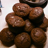 Muffinki mocno czekoladowe z białym serkiem