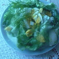 Sałata lodowa z jajkiem