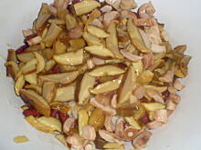 Fot. bozena28, sałatka z grzybami marynowanymi