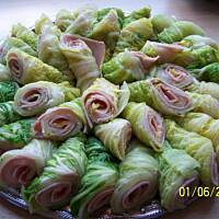 Ruloniki z szynki i kapusty pekinska