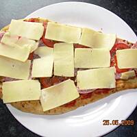 Zapiekanka na chlebku pita  -  PYCHA