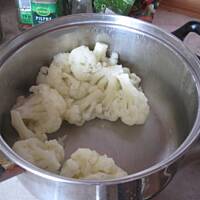 kalafior w jajku- pod pierzynką