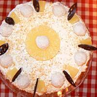 Tort czekoladowy z ananasem