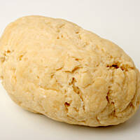 Quiche with tomatoes and basil