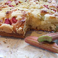 Ciasto drożdżowe z truskawkami lub innymi owocami