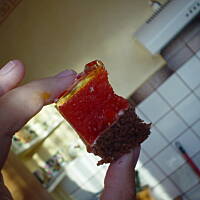 Biszkopt  z musem truskawkowym