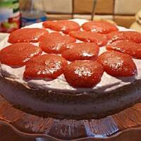 Tort podwójnie truskawkowy