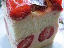 Fot. martikoziolek, Tort truskawkowy z galaretką  Marty