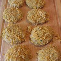 czosnkowe kotleciki z pangi w panierce z sera