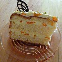 Torcik biszkopt z kremem śmietanowo-serkowym