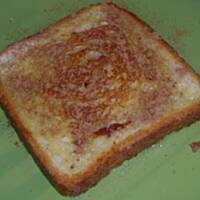 Tosty z cynamonem i cukrem pudrem