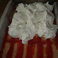 Ciacho z truskawkami bez pieczenia