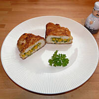 Zielono żółte kieszonki roladki z kurczaka