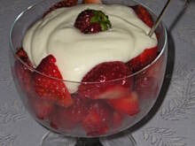 Fot. iisskkaa, Truskawki ze śmietaną