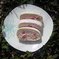 Rolada biszkoptowa truskawkowo-smietankowa