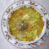 Zupa jarzynowa z pulpecikami po grecku