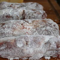 Mix - Roladki z boczkiem śliwkami serem i grzybami w sosie kasiuli