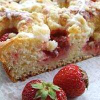 Ciasto drożdżowe z truskawkami lub innymi owocami