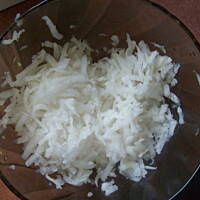 Surówka z białej rzodkwi