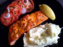 Fot. nikolka, Losos pieczony z czerwonym pesto