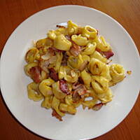 Tortellini zasmażane z boczkiem -  bomba