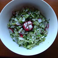 Surówka z młodej kapusty mojej Mamy-pachnąca latem