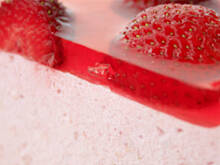 Fot. anay, Sernik truskawkowy na zimno