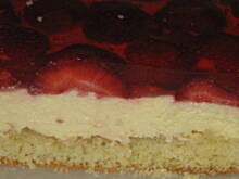 Fot. gosiekb, Ciasto z truskawkami i masa budyniowa.