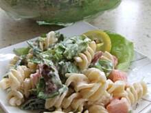 Fot. ilka76, Sałatka makaronowa z sałatą