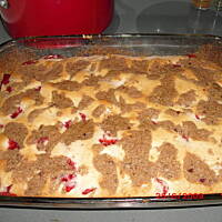 Ciasto z truskawkami i posypką