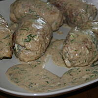 Roladki nadziewane w sosie koperkowym kasiuli