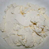 Pasta Serowa z Ziołami i Szynką do Pieczywa