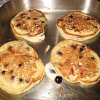 Naleśniki maślane z borówkami