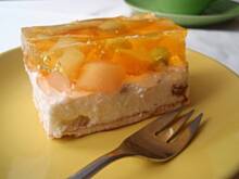 Fot. ASIAJO, sernik na zimno z bitą śmietaną