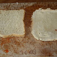 Rolada z parówek tostów i sera w boczku kasiuli