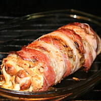 Rolada z parówek tostów i sera w boczku kasiuli