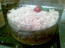 Fot. kaha87ha, sałatka warstwowa z ananasem i brzoskwinią