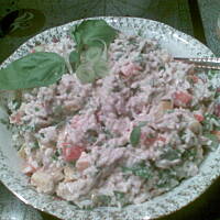 rewelacyjna sałatka z ryżem i tuńczykiem