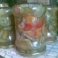 sałatka z cukini do słoika