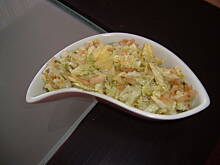 Fot. anex, Surówka z pekińskiej oraz jabłka i ogórka