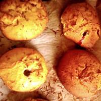 Słoneczne bułeczki z owocami na letni podwieczorek