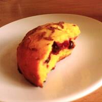 Słoneczne bułeczki z owocami na letni podwieczorek