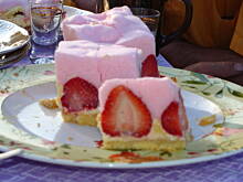 Fot. kykyna, Biszkopt z owocami i pianką