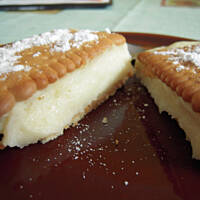 Ciasto w 10 minut z masą budyniową i herbatnikami