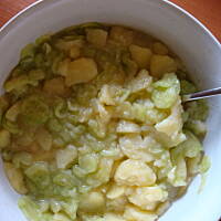 Sałatka ziemniaczano ogórkowa